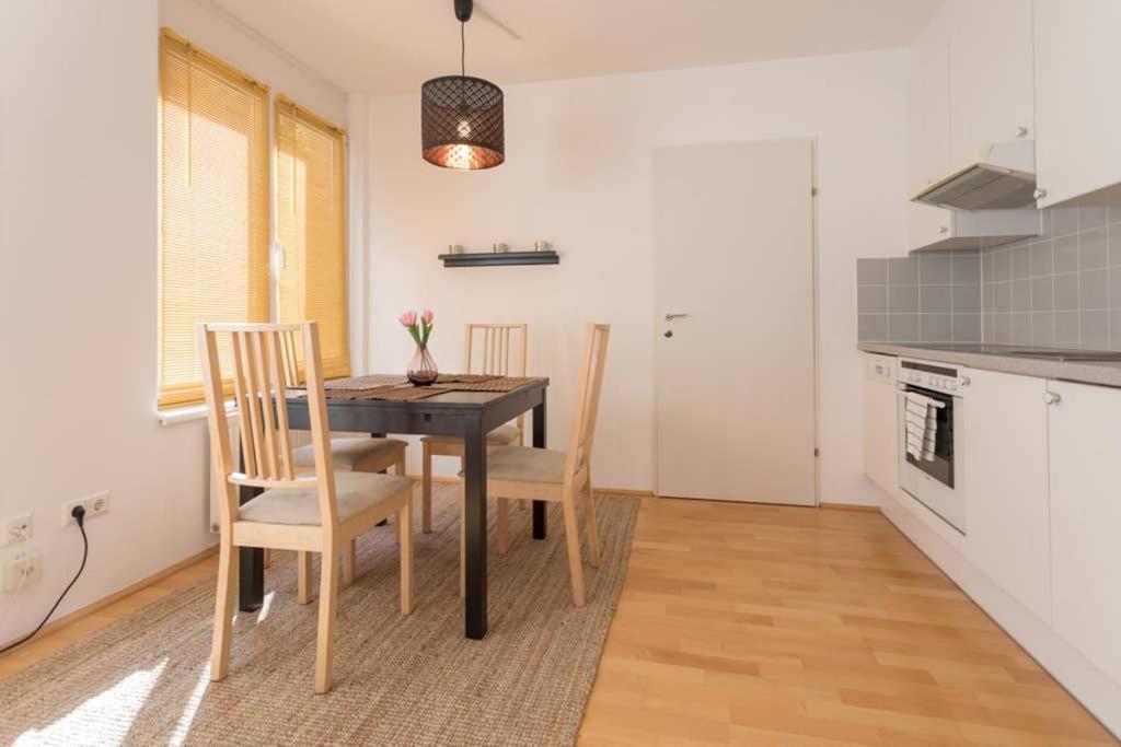 Bright Apartment In Hip & High Quality Neighborhood 비엔나 외부 사진