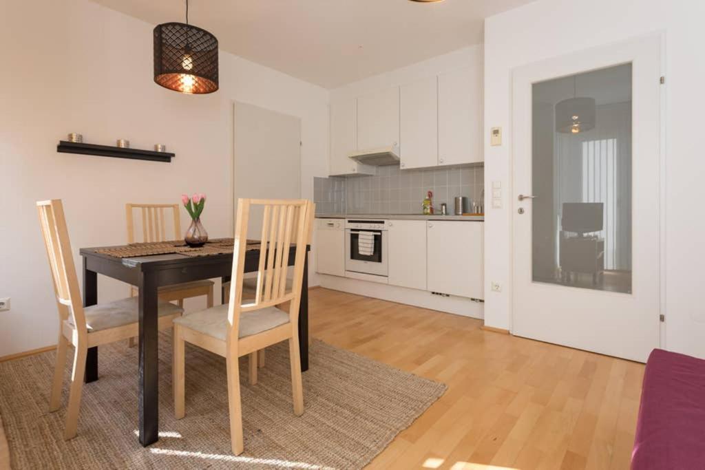 Bright Apartment In Hip & High Quality Neighborhood 비엔나 외부 사진